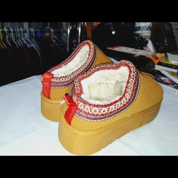 Soft Chunky Fur Bootie Slip on Slipper Shoe Uggiez Style Footwear Size 8.5 - Picture 2 of 13